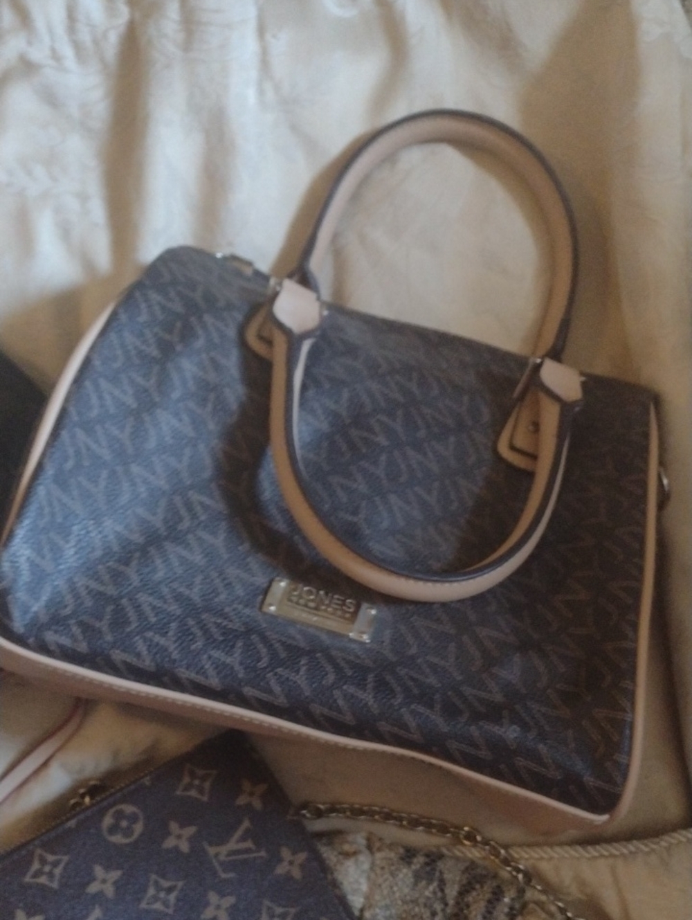 Purse Bundle $95 - Picture 6 of 10